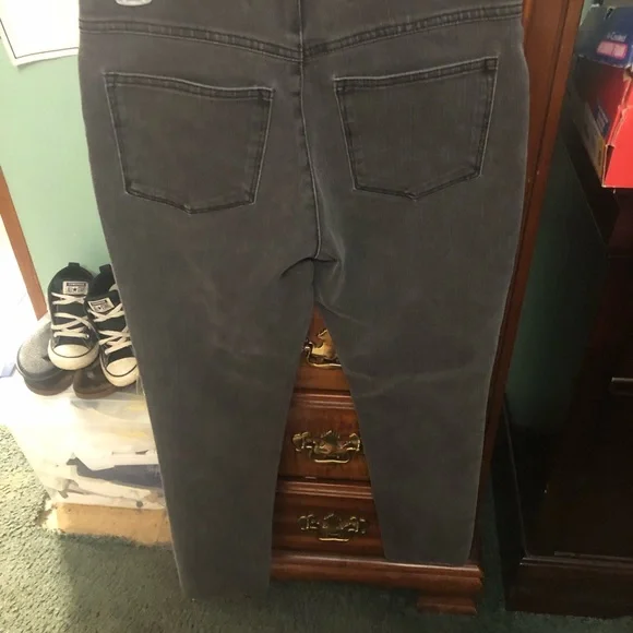 GCC Soft Surroundings Pull On White Band Skinny Leg Jeans - Picture 9 of 9